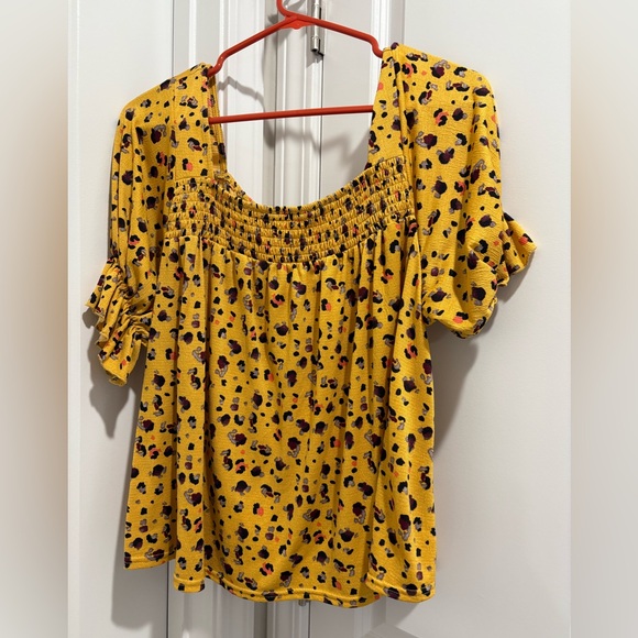MELLODAY Tops - MELLODAY Yellow Animal Print Blouse